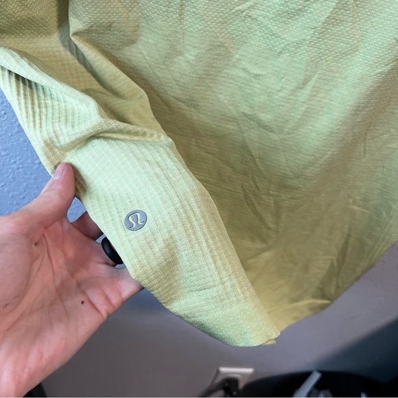 Lululemon Mens Metal Vent Tech Tank Green - Picture 2 of 6